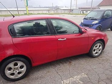 Kompletan auto u delovima: ALFA ROMEO 147 - KOMPLETAN AUTO U DELOVIMA | Alfa 147 crvena boja — 3