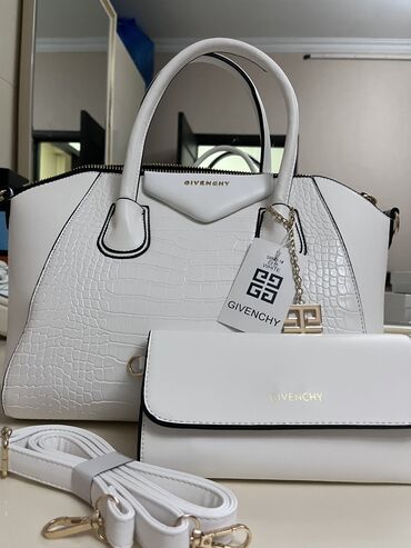 Классические сумки: Классическая сумка, Givenchy, Женские, Новый
