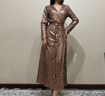 платье золотое: Вечернее платье, Длинная модель, С рукавами, С пайетками, 4XL (EU 48), 5XL (EU 50), 6XL (EU 52)