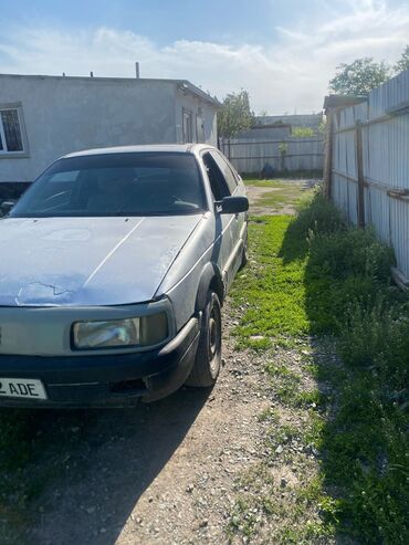 volkswagen жук: Volkswagen Passat: 1990 г., 1.8 л, Механика, Бензин, Седан