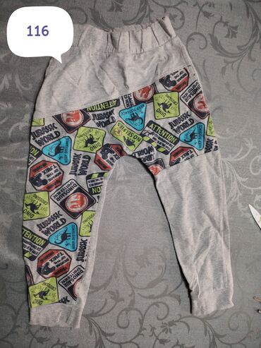 Paketi dečije odeće: Paket: Pantalone, Jakne, Košulje, Za dečake — 35