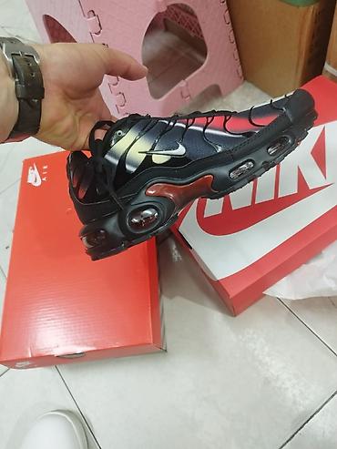 Patike: 41-46 4500 — 9