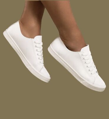 белые кроссовки: Кеды от Keddo размер 38 большо мерить, абсолютно новые с коробкой