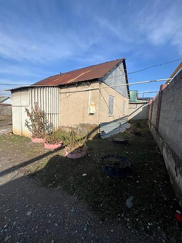 Sale of cottages and houses: ТЕЗ АРАДА АК-ОРДО 1 конушунан 1 участокто 2 ҮЙ САТЫЛАТ Участогу 5 — 5