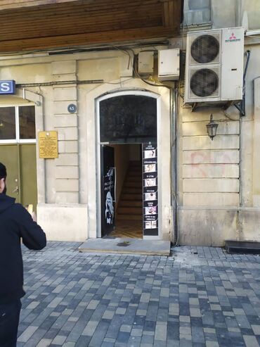 Digər kommersiya daşınmaz əmlakı: Səbail rayonu Aff mola yaxın,sahəsi 75 kv/m olan, 1 otağlı obyekt -da lalafo.az — 13 Digər kommersiya daşınmaz əmlakı: Səbail rayonu Aff mola yaxın,sahəsi 75 kv/m olan, 1 otağlı obyekt — 13