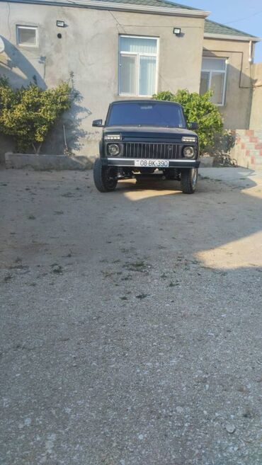 VAZ (LADA) 4x4 Niva: 1.7 l | 1999 il 239492 km Kabriolet