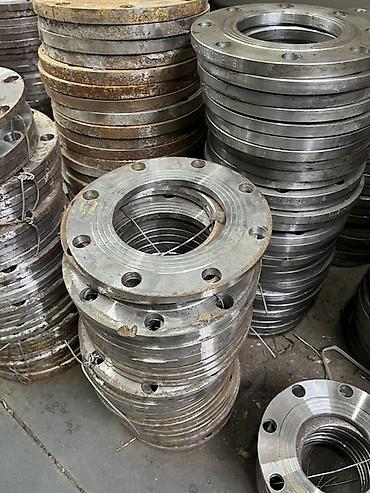 круговой: Стальные плоские фланцы под болтовое соединение - Материал — 8