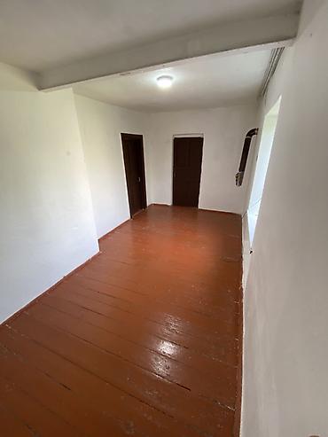 моя: 🏠 Продаётся 2-комнатная квартира в Ивановке 📍 Район станции 📐 Площадь — 7