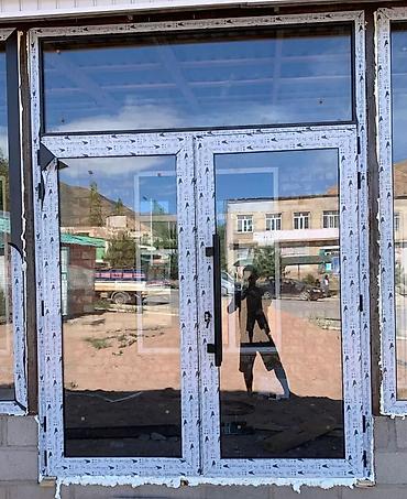 a frame: Алюминиевое окно на заказ, Тип окна: Витражные, Декоративные особенности: Фрамуга, Бесплатная установка, Без рассрочки — 4