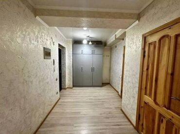 Офисы: 2 комнаты, Риэлтор, Без подселения, С мебелью полностью