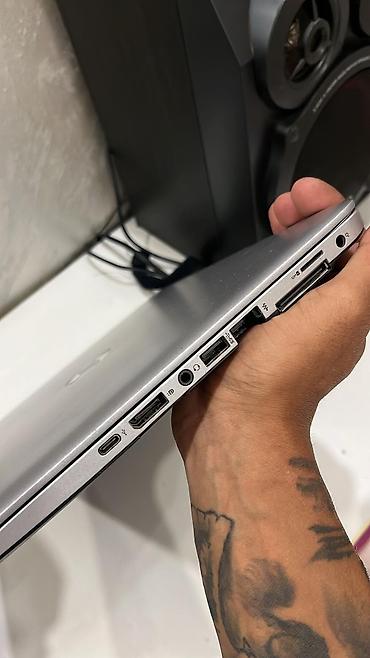 HP: HP poslovni laptop – sivi aluminijumski dizajn Ključne — 4