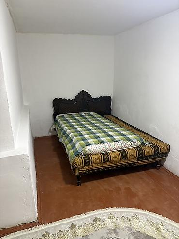 suraxanı: 1 otaqlı mətbəx və sanitar qovşaq qaz su işıq şəraiti var, Qaraçuxurda — 6