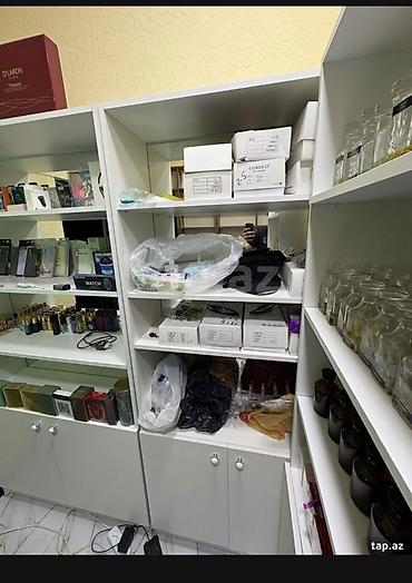 Оборудование для магазинов: Gözlük və aksesuar vitrini – mağaza/optika üçün - Material: ağ rəngli — 2