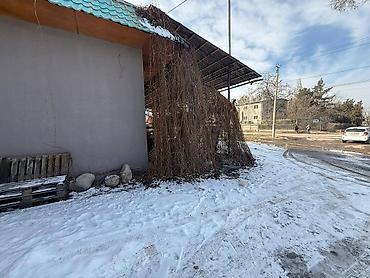 Продажа другой коммерческой недвижимости: Продается коммерческое помещение. В верхней части города — 16