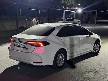 Продажа авто: Toyota Corolla: 2022 г., 1.8 л, Автомат, Гибрид, Седан — 3