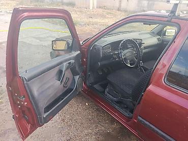 a8 d2: Volkswagen Vento: 1993 г., 1.8 л, Механика, Бензин, Седан — 4