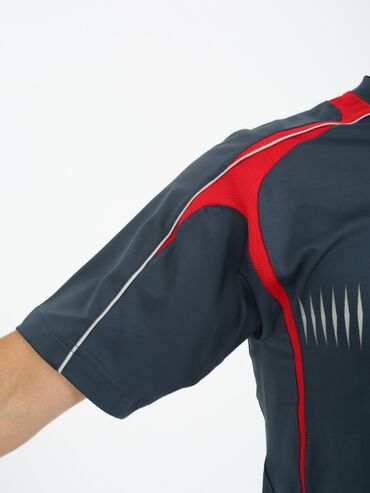 Футболки: Футболка UMBRO AS045 Материал: Climacool Цена 1200 с. размеры от — 27