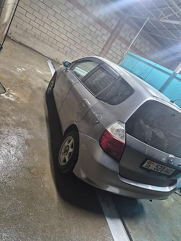 авто рага: Honda Fit: 2005 г., 1.3 л, Автомат, Бензин, Хетчбек — 4