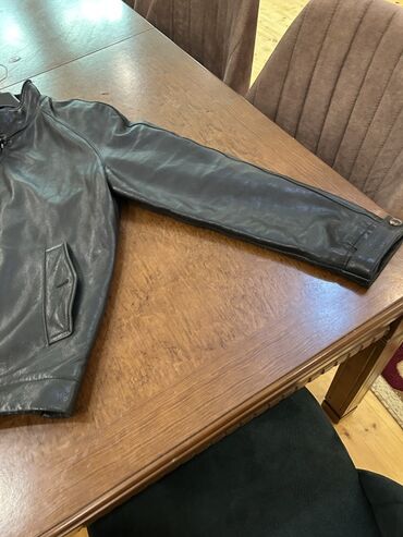 Kurtkalar: Lacoste kişi dəri gödəkçə - Brend: Lacoste - Ölçü: 56 (etiketdə 56/7 — 8