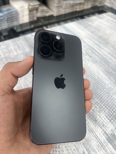 Apple iPhone: IPhone 15 Pro, Б/у, 256 ГБ, Защитное стекло, Чехол, В рассрочку, 94 %