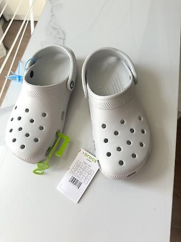 Сабо: Crocs Classic Clog, оригинал, цвет светло-серый. Размер от 40, может и — 1