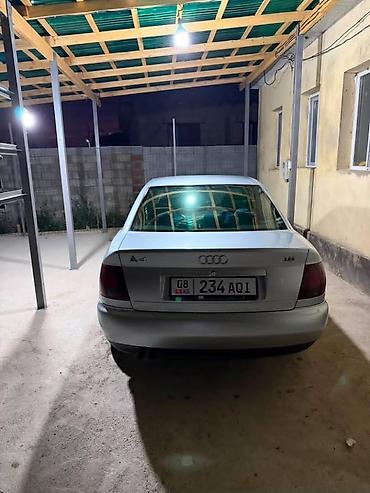 салон машины: Audi A4: 1995 г., 1.8 л, Бензин, Седан — 3