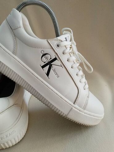 Women's Sneakers and athletic shoes: Calvin Klein, 38, bоја - Bela — 2