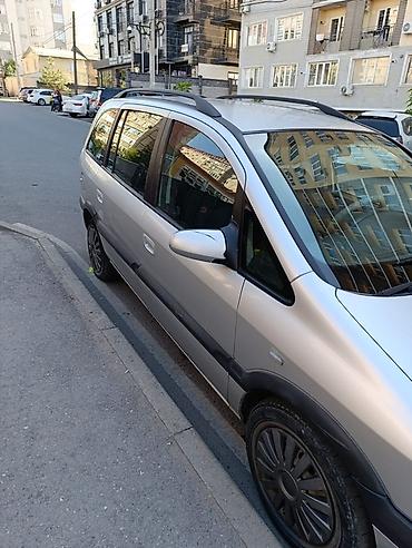 семиместная машина: Opel Zafira: 2003 г., Механика, Минивэн — 8