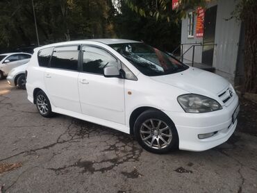 Toyota: Toyota Ipsum: 2001 г., 2.4 л, Автомат, Бензин, Универсал