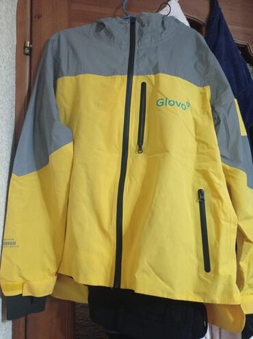 спортивный костюм на девочку: Ветровка GLOVO

2000 сом