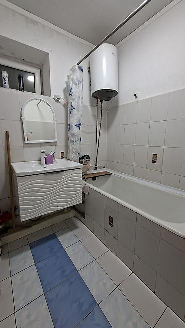 меняю квартиру на авто: 3 комнаты, 72 м², 105 серия, 1 этаж — 5