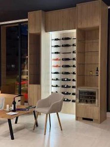 forma ideale vitrina kora: DRŽAČ ZA VINSKE FLAŠE LUX88 | Metalni plastificirani Kontakt telefon — 2
