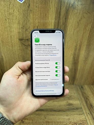 Apple iPhone: IPhone 12 Pro, Pacific Blue — 10