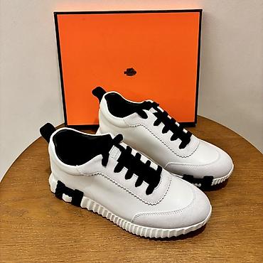 krosovkalar: Ağ-qara dizaynda Hermes Bouncing Sneaker idman ayaqqabısı Təmiz — 1