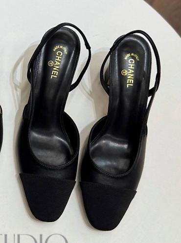 chanel кросовки: Туфли-слингбэки Chanel, черные - Классическая модель с открытой — 2