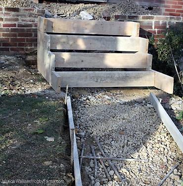 Бетонные работы: Стяжка фундамент отмостка лестница сделаем. Услуги: - Бетонирование — 5