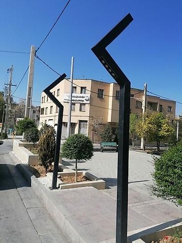 фонары: Уличный декоративный светильник на опоре с LED‑подсветкой - — 6
