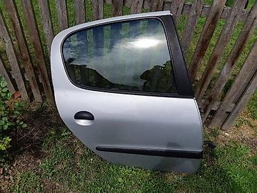 suv vozila: VRATA ZADNJA DESNA EZR BOJA ZA PEUGEOT 206 | Imam sve delove za — 1