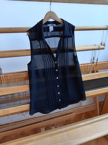 Bluze: H&M, XS (EU 34), Viskoza, Jednobojni, bоја - Crna — 2