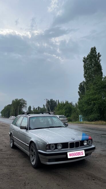 bmw e60: BMW 5 series: 1992 г., 2 л, Механика, Бензин, Универсал