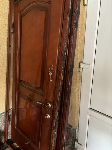 бронь двер: Входная дверь, Левостороний механизм, Б/у, 200 * 90, Самовывоз