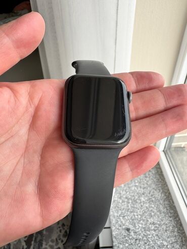 gtx go 40: Смарт-часы в стиле Apple Watch, корпус черный, прямоугольный с