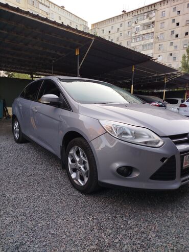 жигули 2012: Ford Focus: 2012 г., 1.6 л, Робот, Бензин, Седан