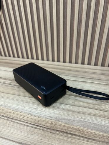 очень нужны: 40 000 мач; 7 раз может с нуля до сто процентов; месяц назад купил;