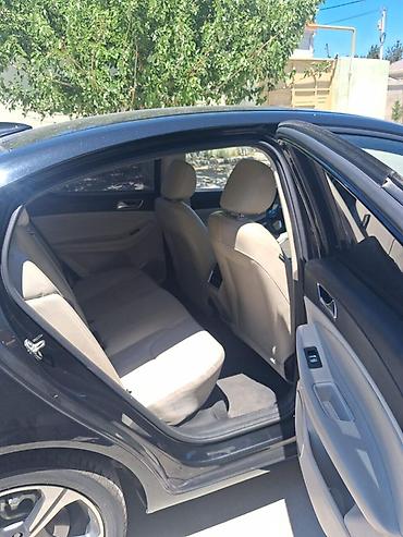 Chery: Chery Arrizo 5 sedan - Kuzov: sedan, qara rəng - Salon: açıq bej — 4