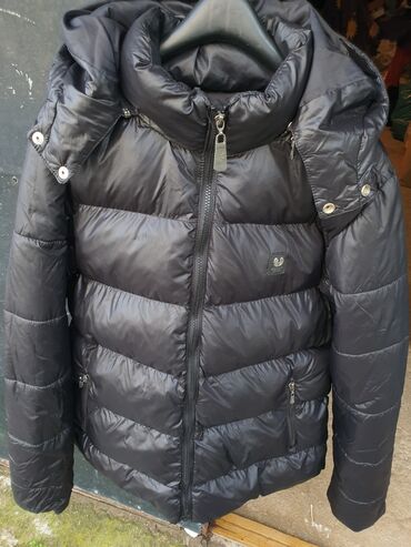 Armani jakna zimska original marka xl cena 6000 hiljade