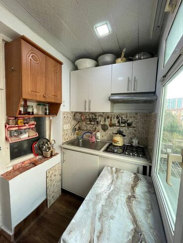 Köhnə tikili: Bakı, 2 otaqlı, Köhnə tikili, m. Qara Qarayev, 35 kv. m — 11