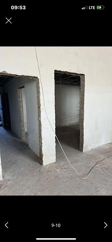 Продажа офисов: Продажа офисов 1300 м², Без ремонта, Без мебели, Многоэтажное здание, 1 этаж — 13