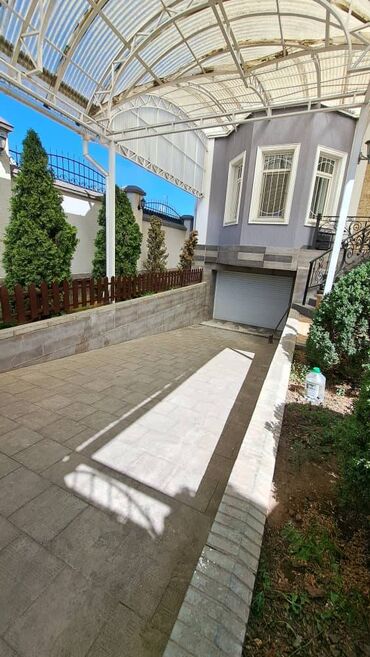 шкаф для прихожей комнаты: 386 м², 8 комнат