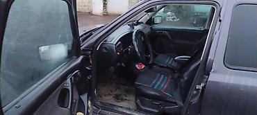 avto satış saytları: Volkswagen Vento sedan - Kuzov: 4 qapılı sedan, badımcan rəng - Nömrə — 5